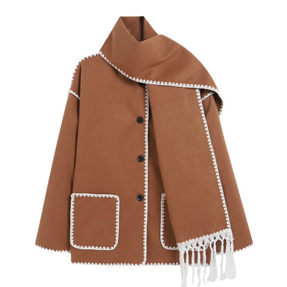 Manteau en Laine avec Écharpe Intégrée